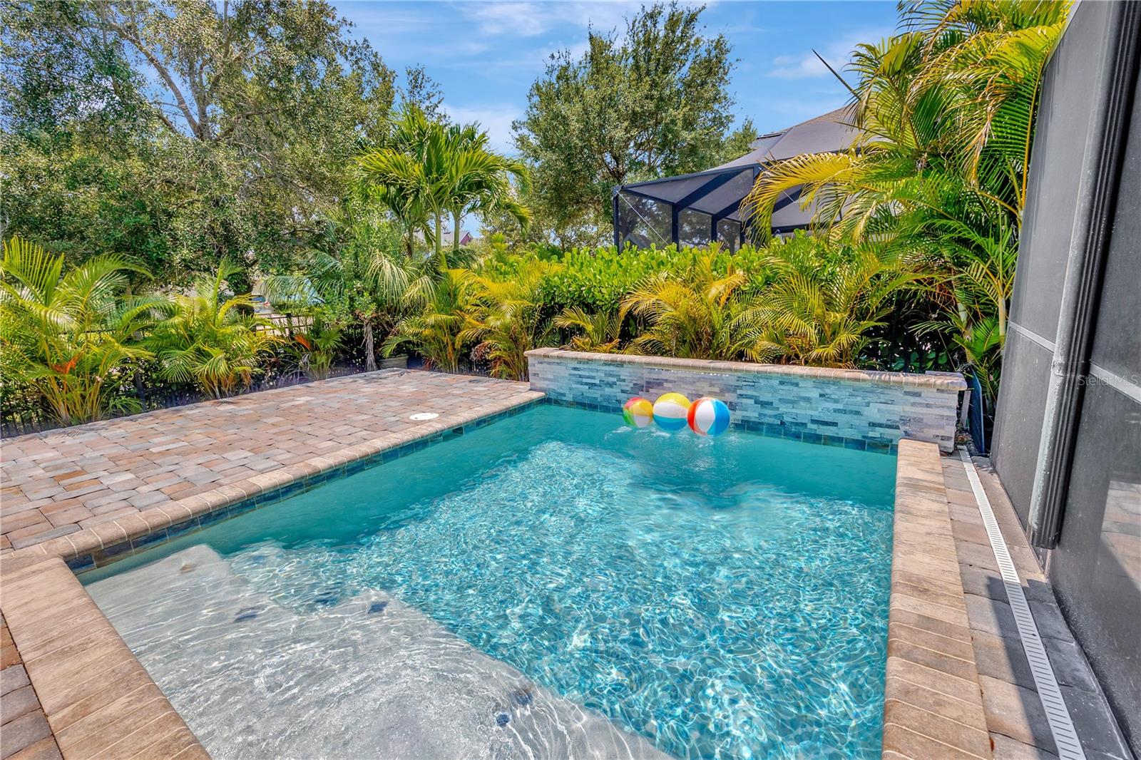Image 28 of 30 For 6518 Park Strand Drive