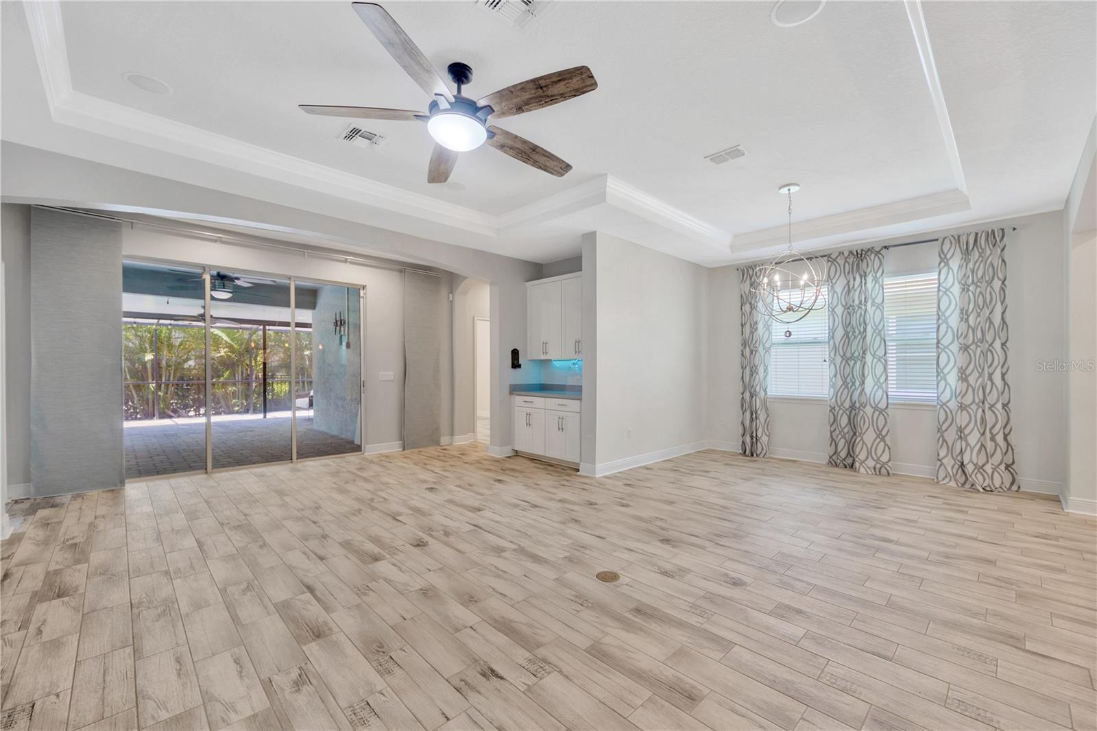Image 4 of 30 For 6518 Park Strand Drive
