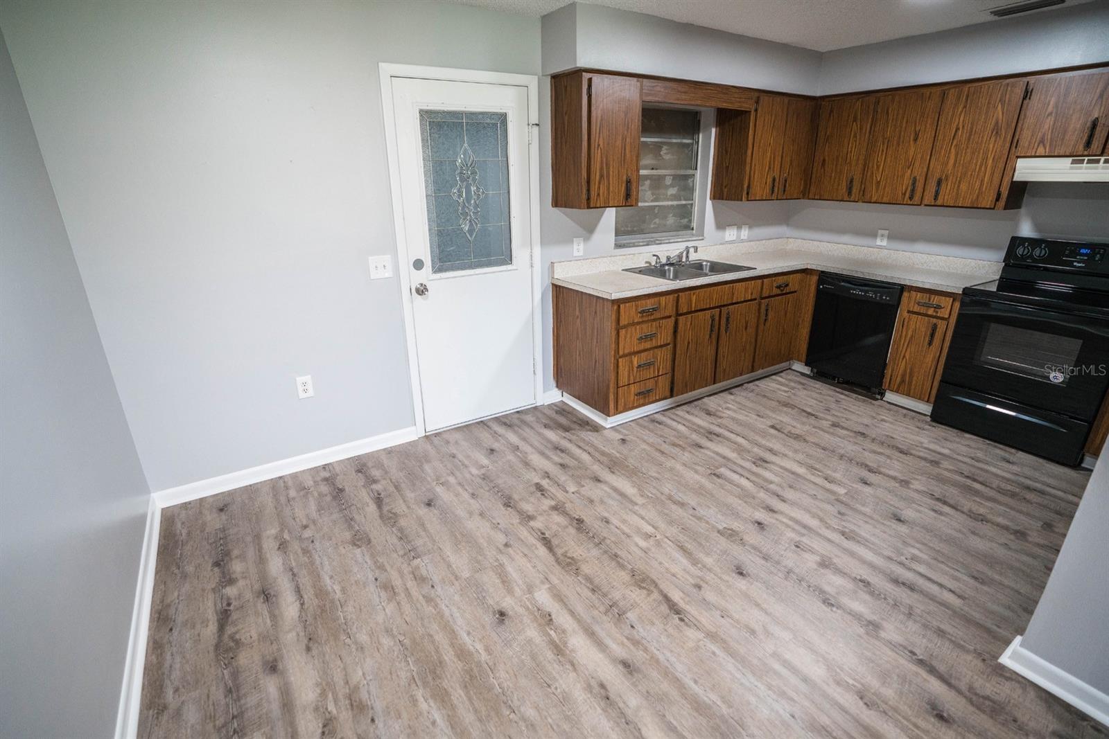Image 10 of 20 For 6913 Mathers Lane