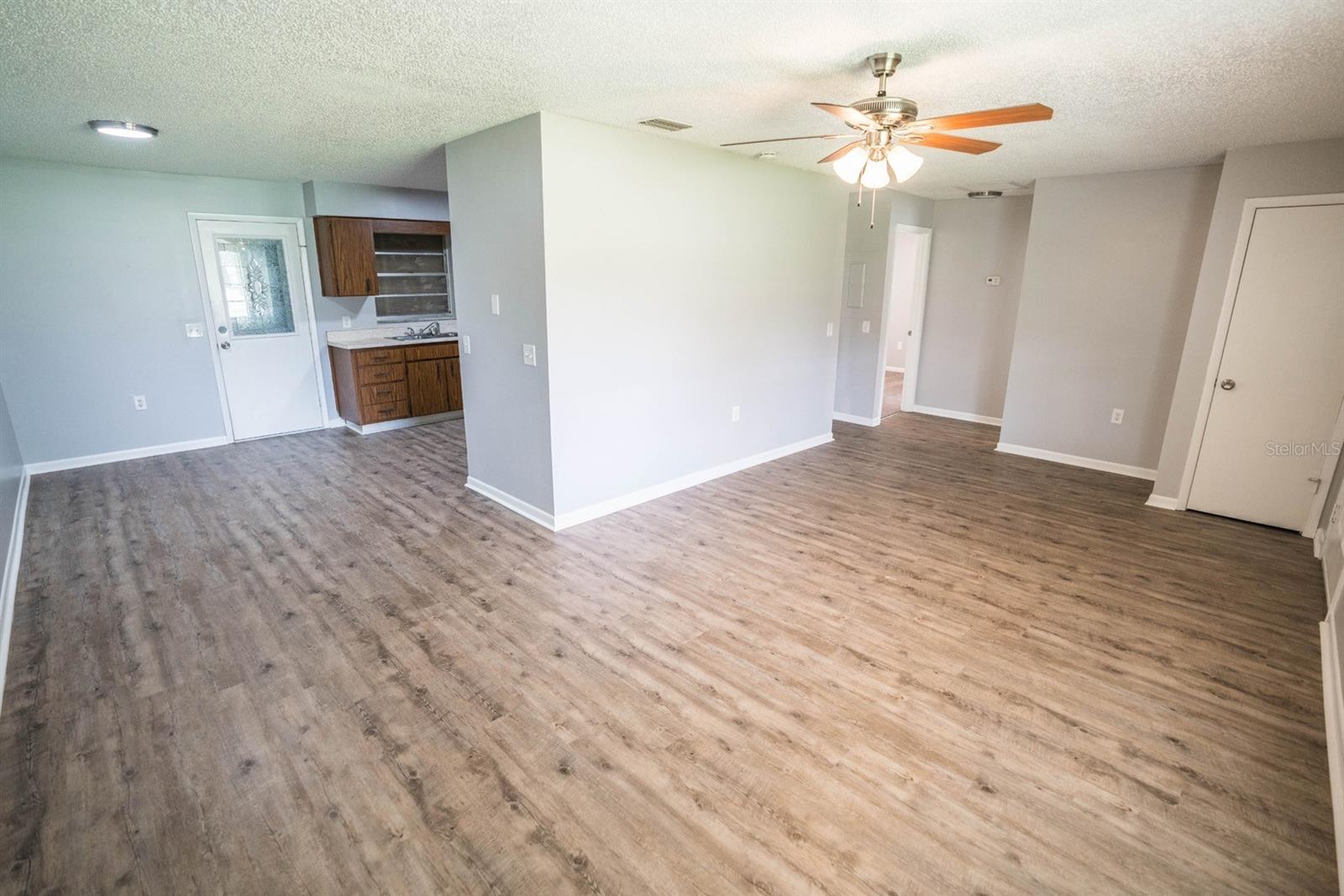 Image 6 of 20 For 6913 Mathers Lane