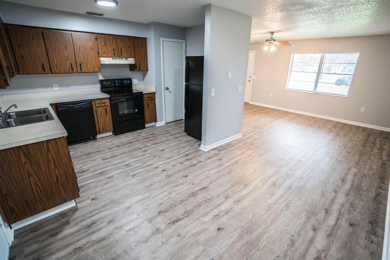 Image 7 of 20 For 6913 Mathers Lane