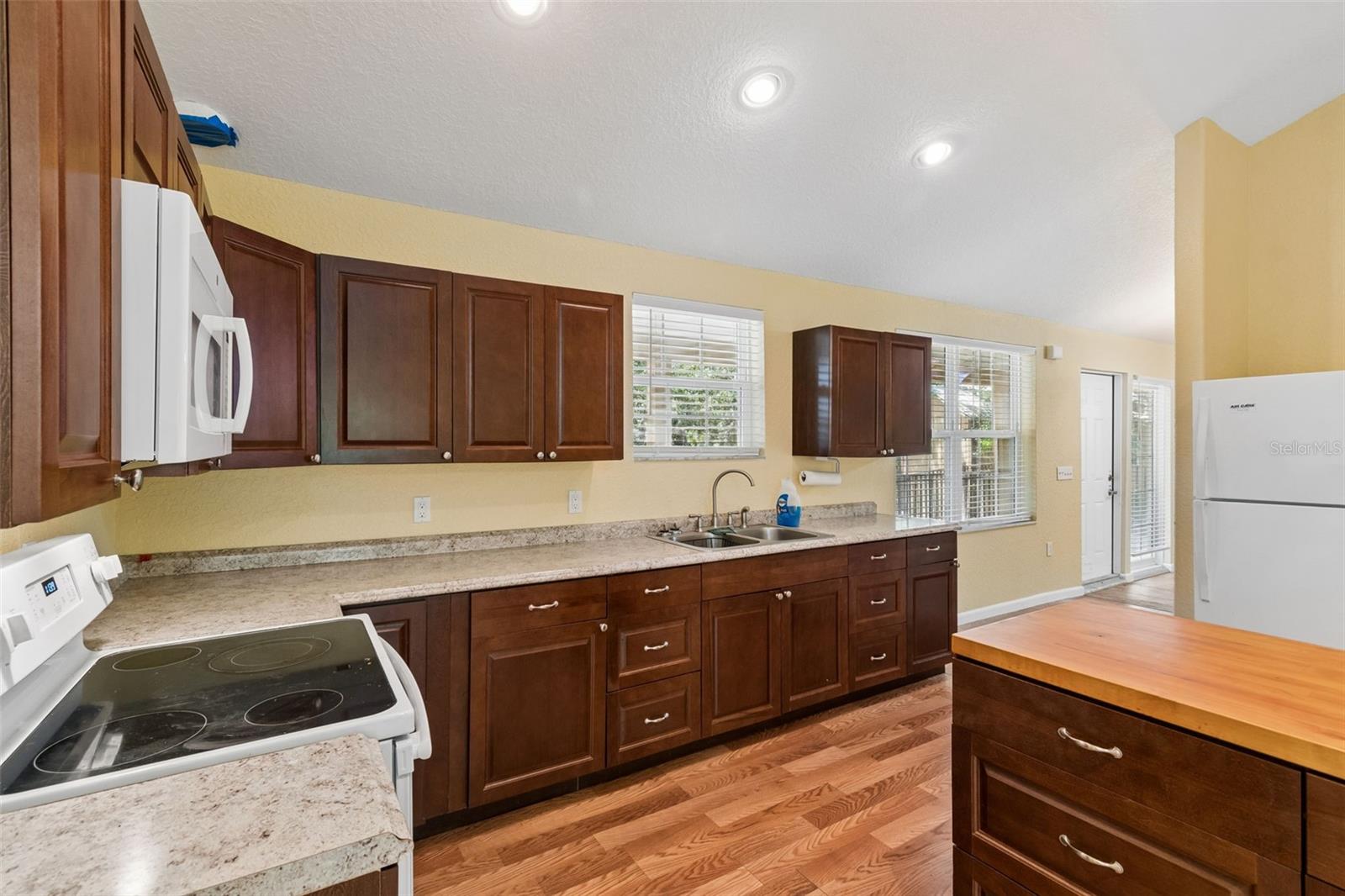 Image 11 of 58 For 11274 Riviera Drive