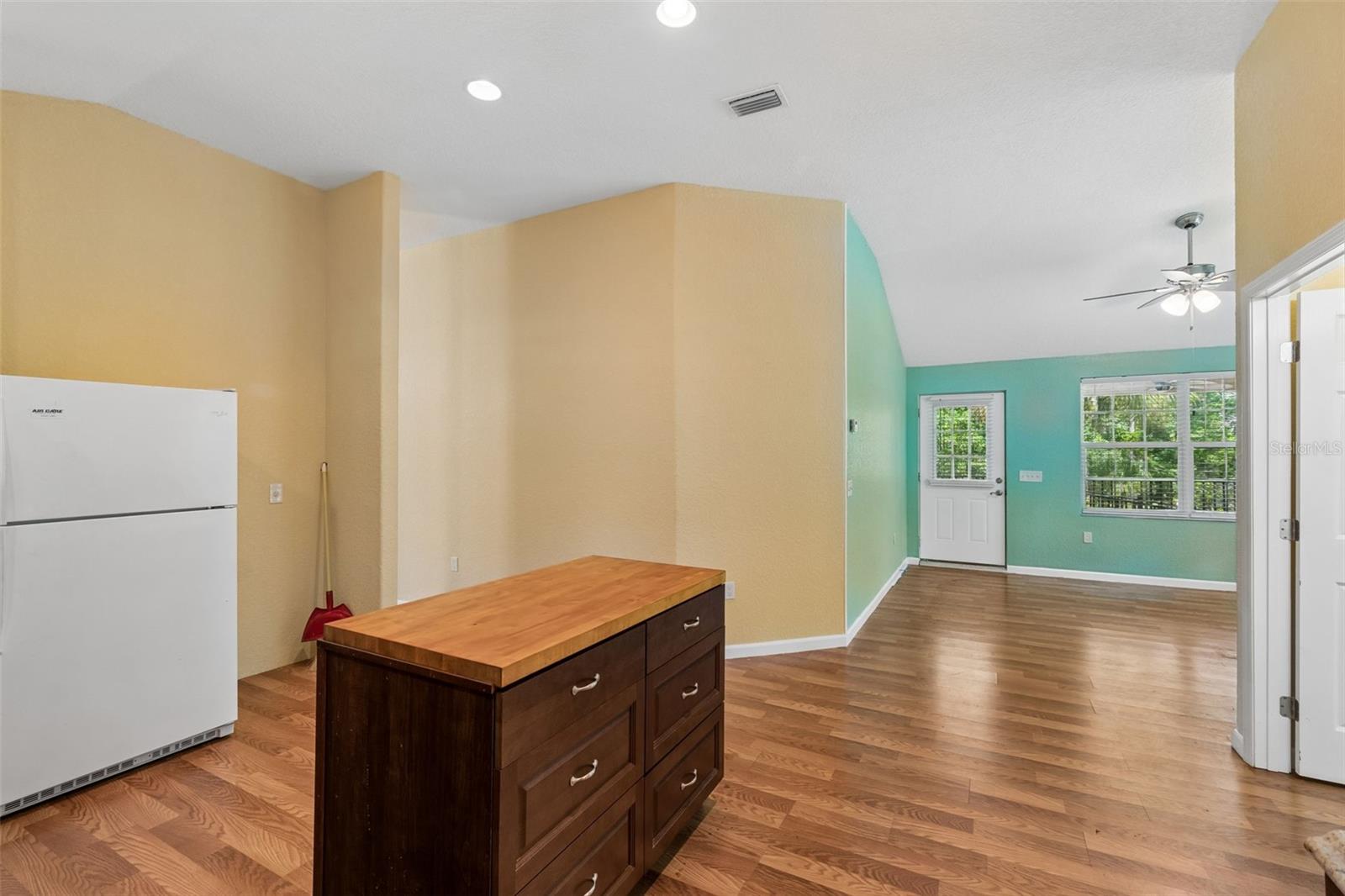 Image 16 of 58 For 11274 Riviera Drive