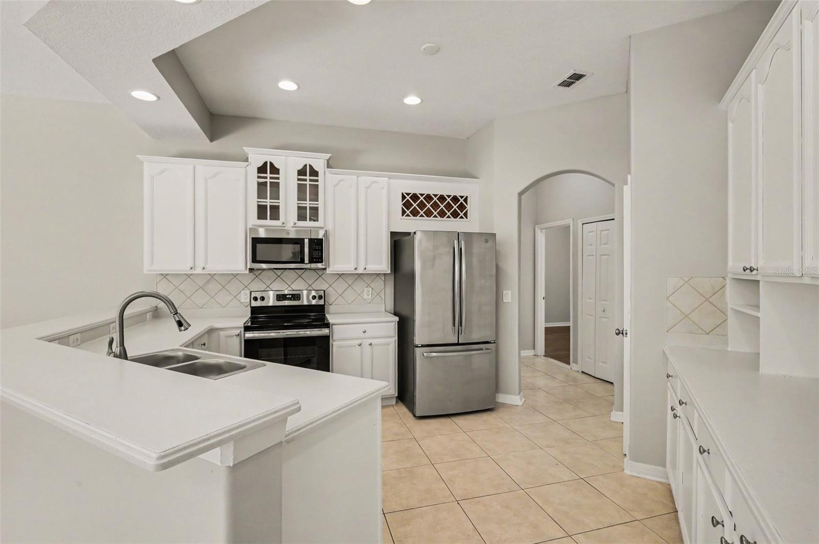 Image 14 of 40 For 1756 Crown Hill Boulevard