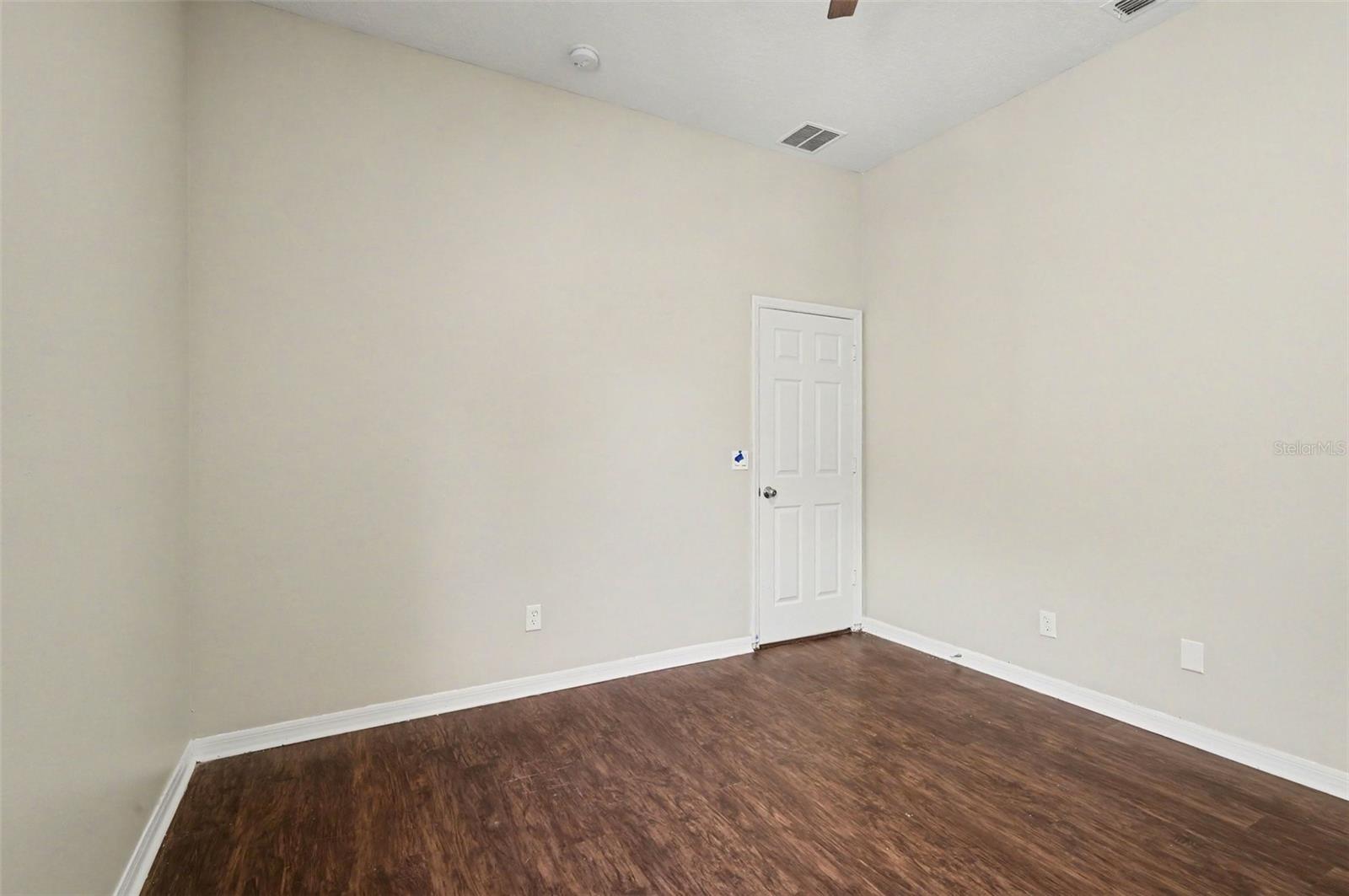 Image 16 of 40 For 1756 Crown Hill Boulevard