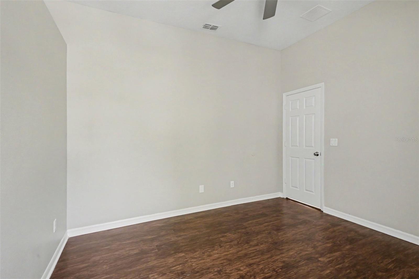 Image 20 of 40 For 1756 Crown Hill Boulevard