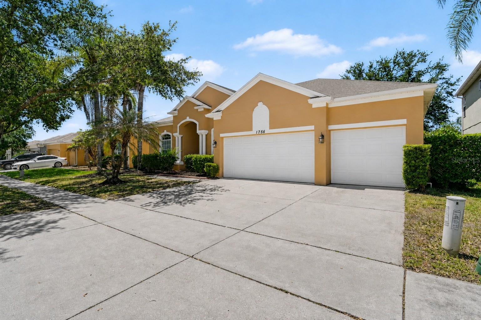 Image 3 of 40 For 1756 Crown Hill Boulevard