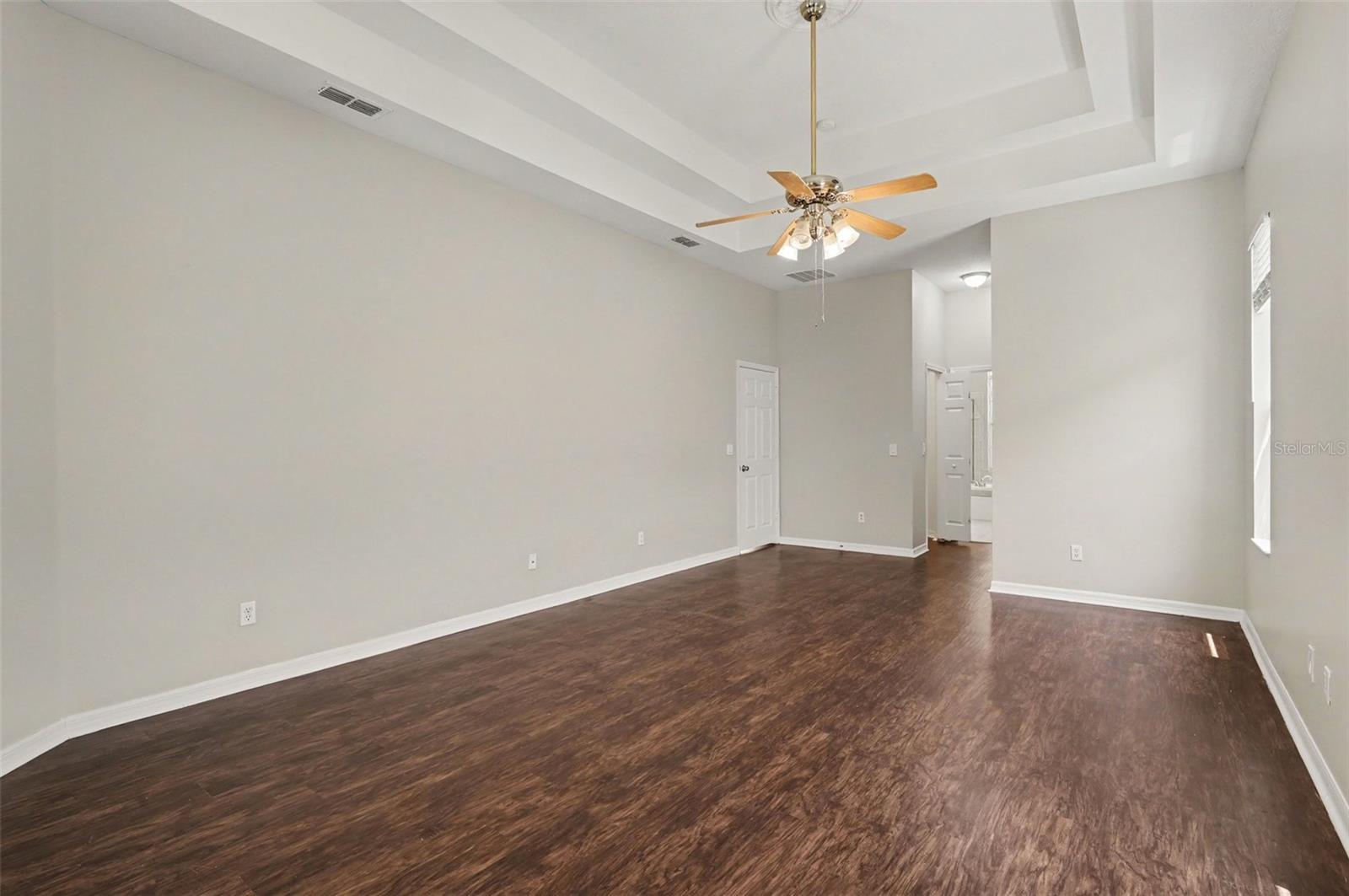 Image 33 of 40 For 1756 Crown Hill Boulevard