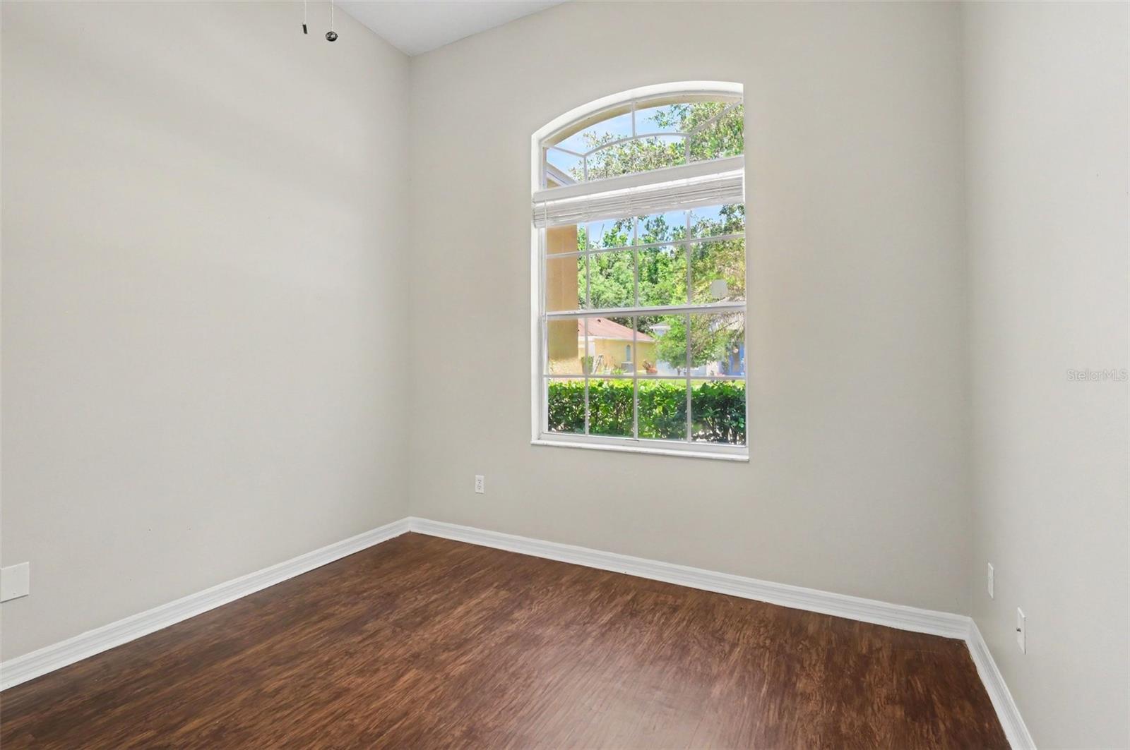 Image 34 of 40 For 1756 Crown Hill Boulevard