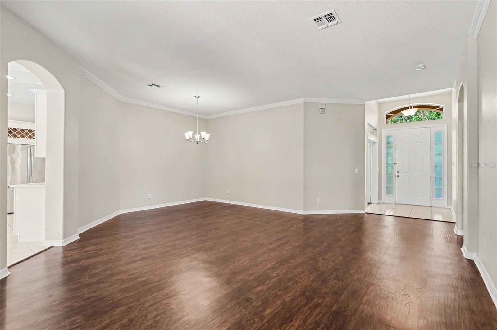Image 5 of 40 For 1756 Crown Hill Boulevard