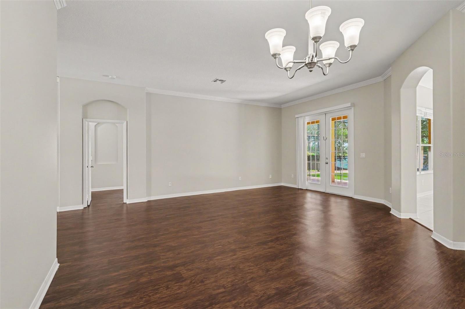 Image 9 of 40 For 1756 Crown Hill Boulevard