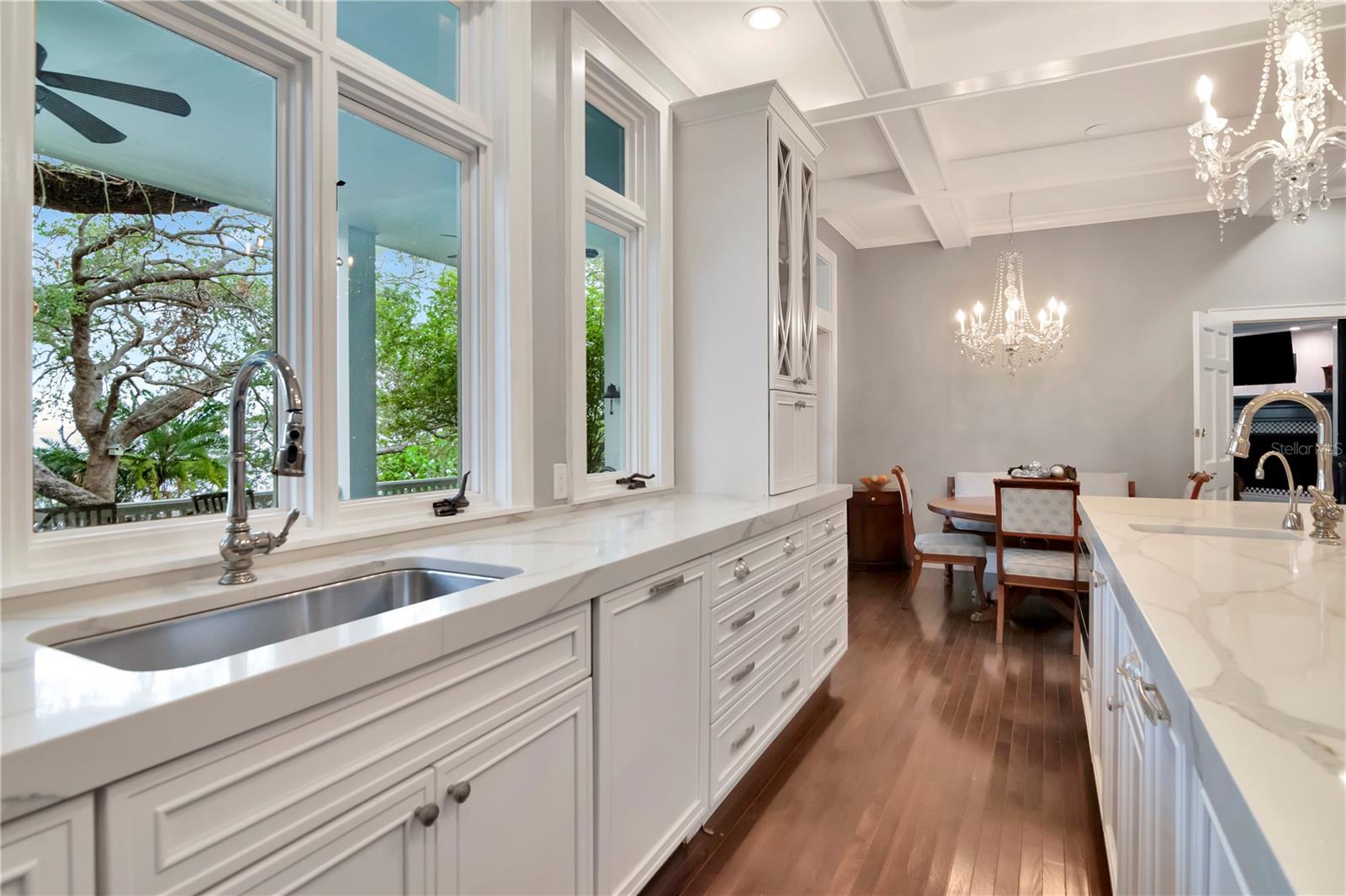 Image 11 of 60 For 6220 Bayshore Boulevard
