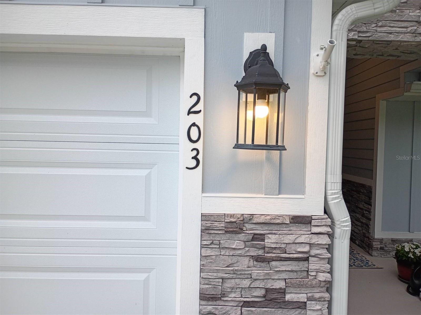 Image 11 of 50 For 203 Silver Palm Drive