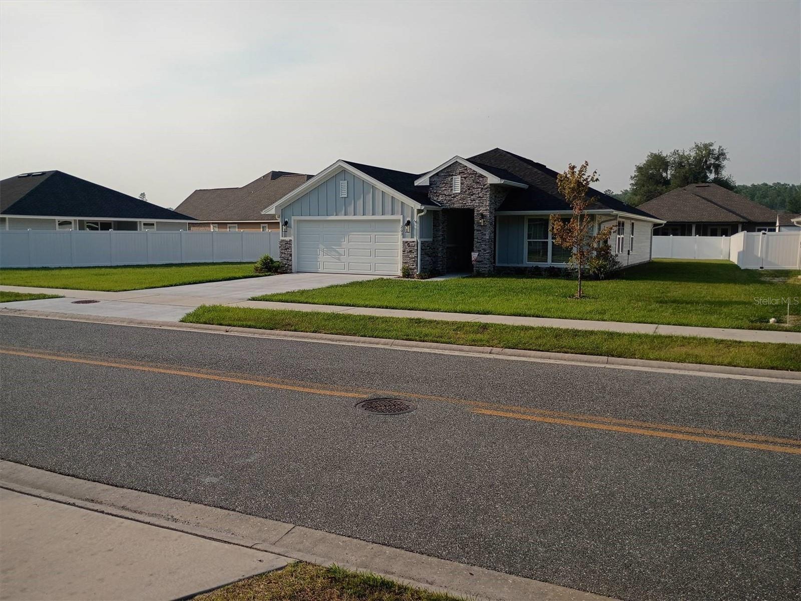 Image 2 of 50 For 203 Silver Palm Drive