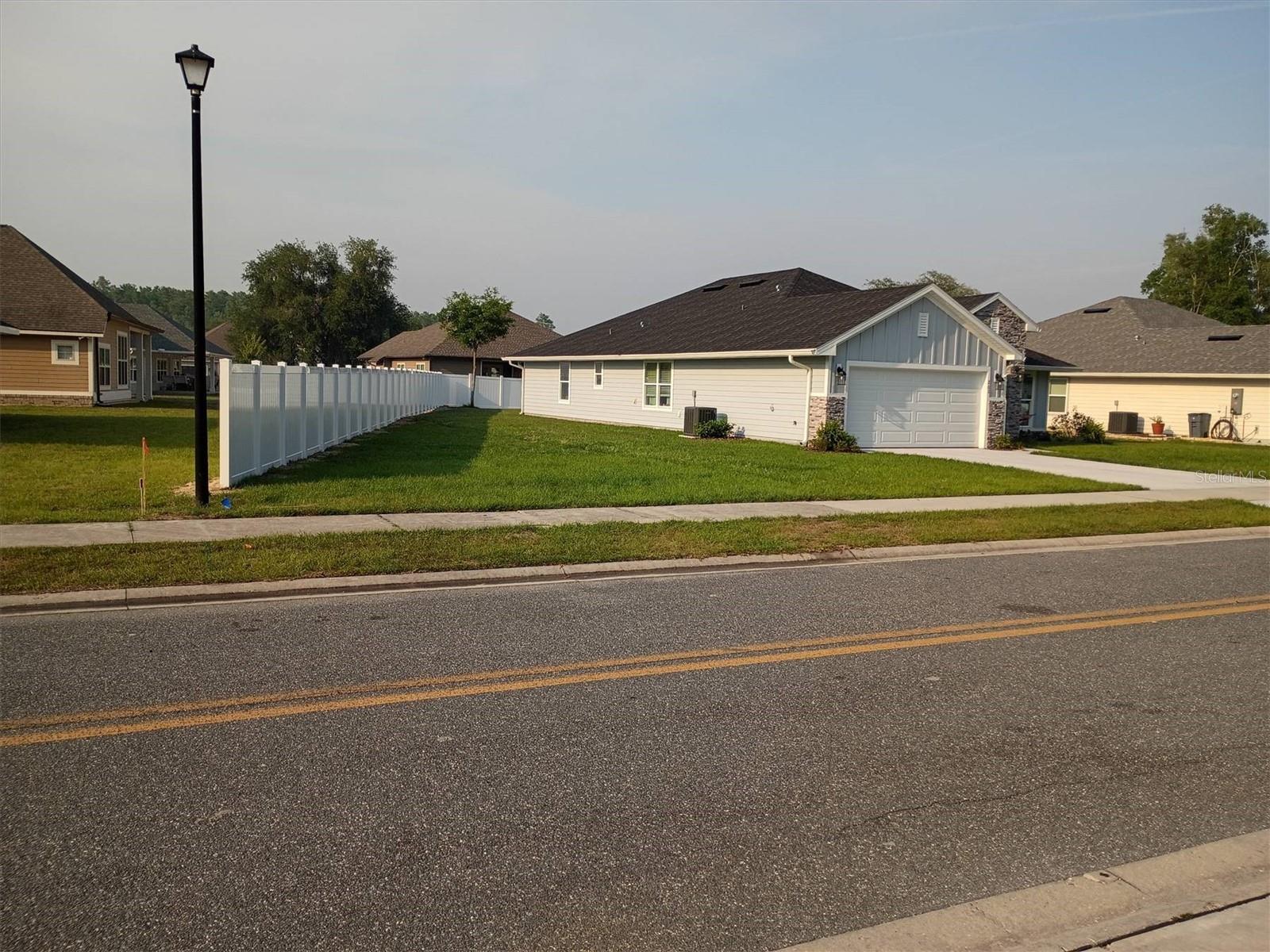Image 3 of 50 For 203 Silver Palm Drive