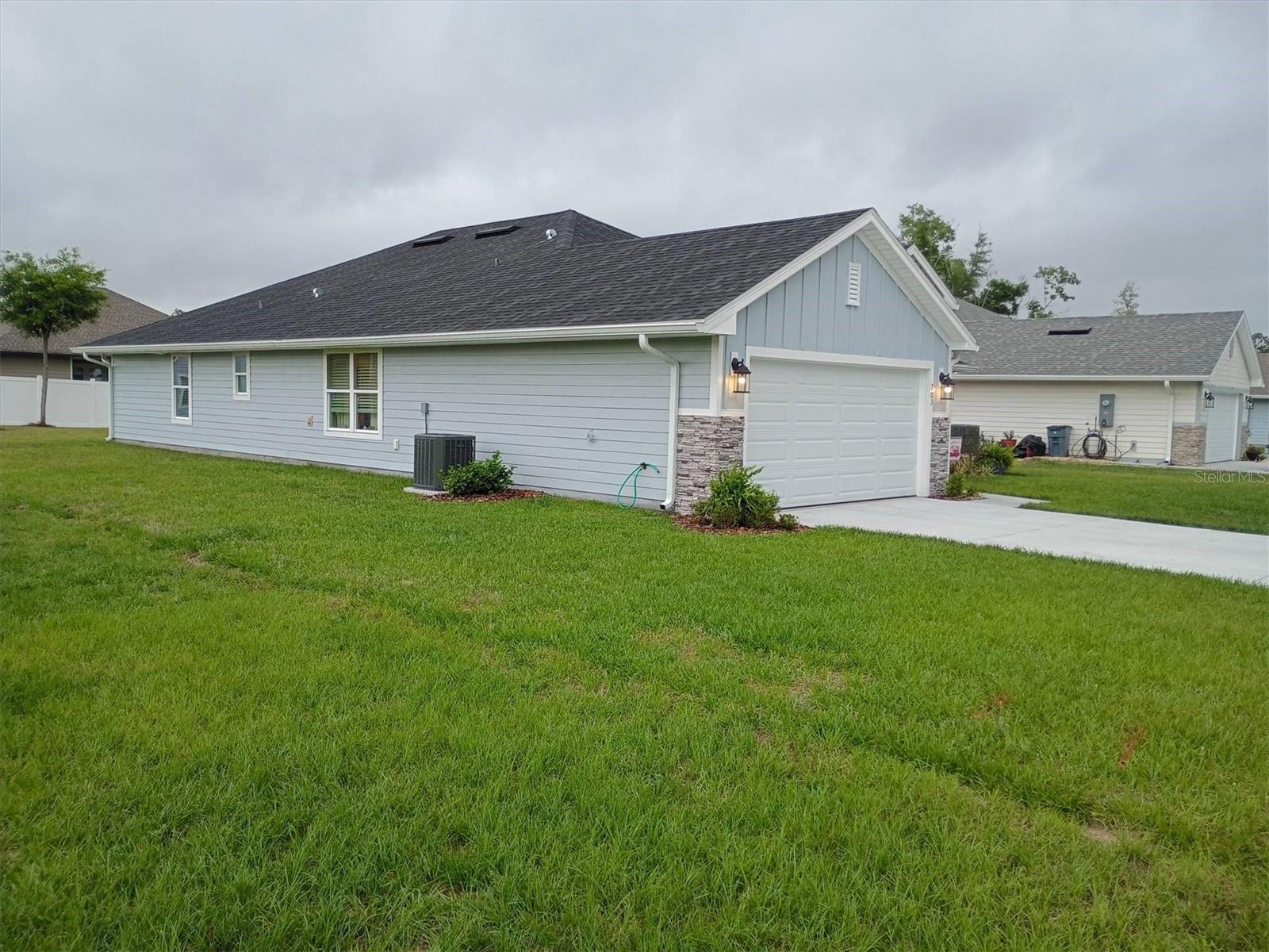 Image 5 of 50 For 203 Silver Palm Drive