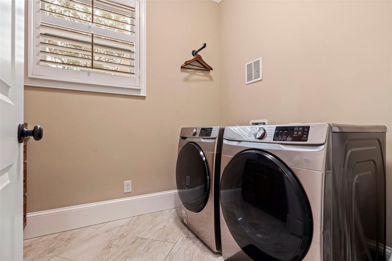 Image 47 of 60 For 310 8th Avenue N
