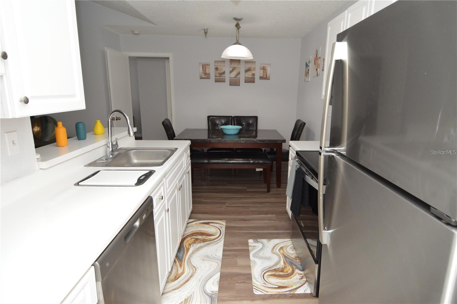 Image 10 of 96 For 10265 Gandy Boulevard N 1002