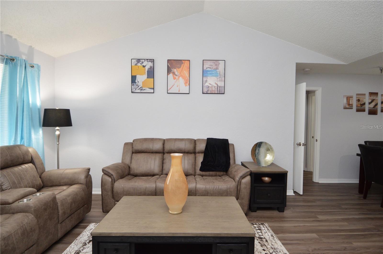 Image 20 of 96 For 10265 Gandy Boulevard N 1002