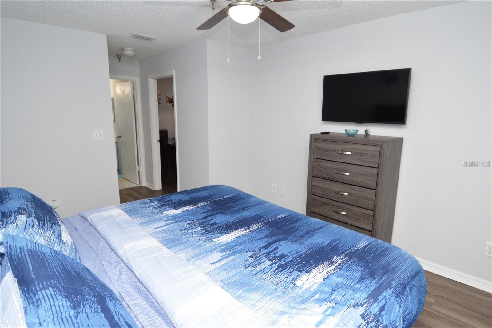 Image 24 of 96 For 10265 Gandy Boulevard N 1002