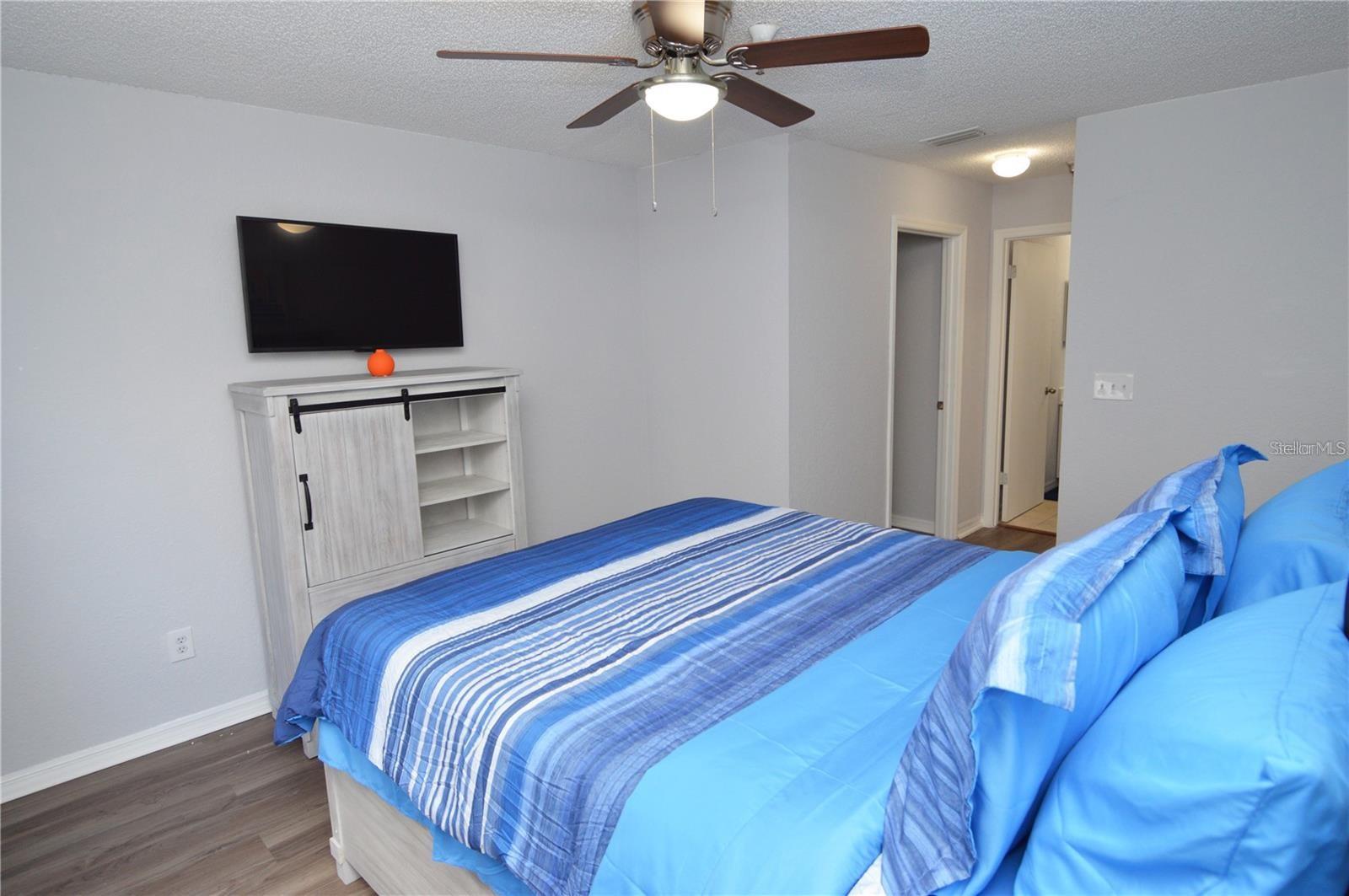 Image 37 of 96 For 10265 Gandy Boulevard N 1002