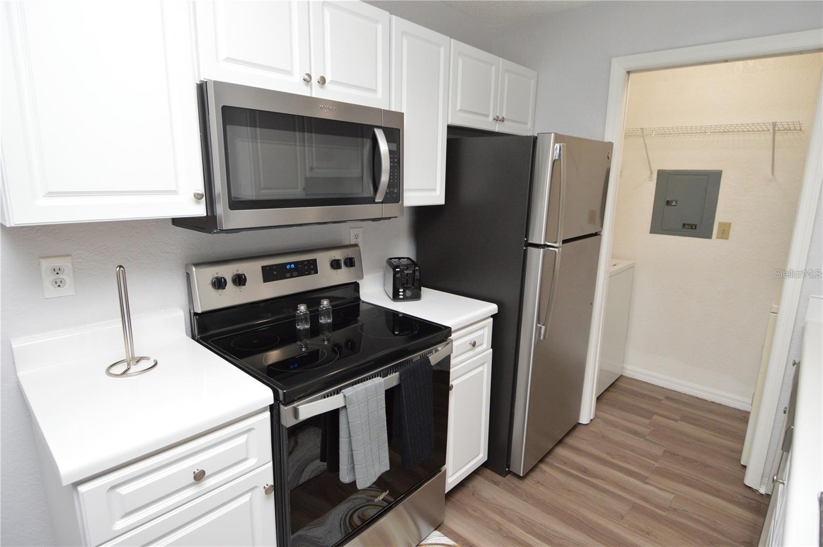 Image 6 of 96 For 10265 Gandy Boulevard N 1002