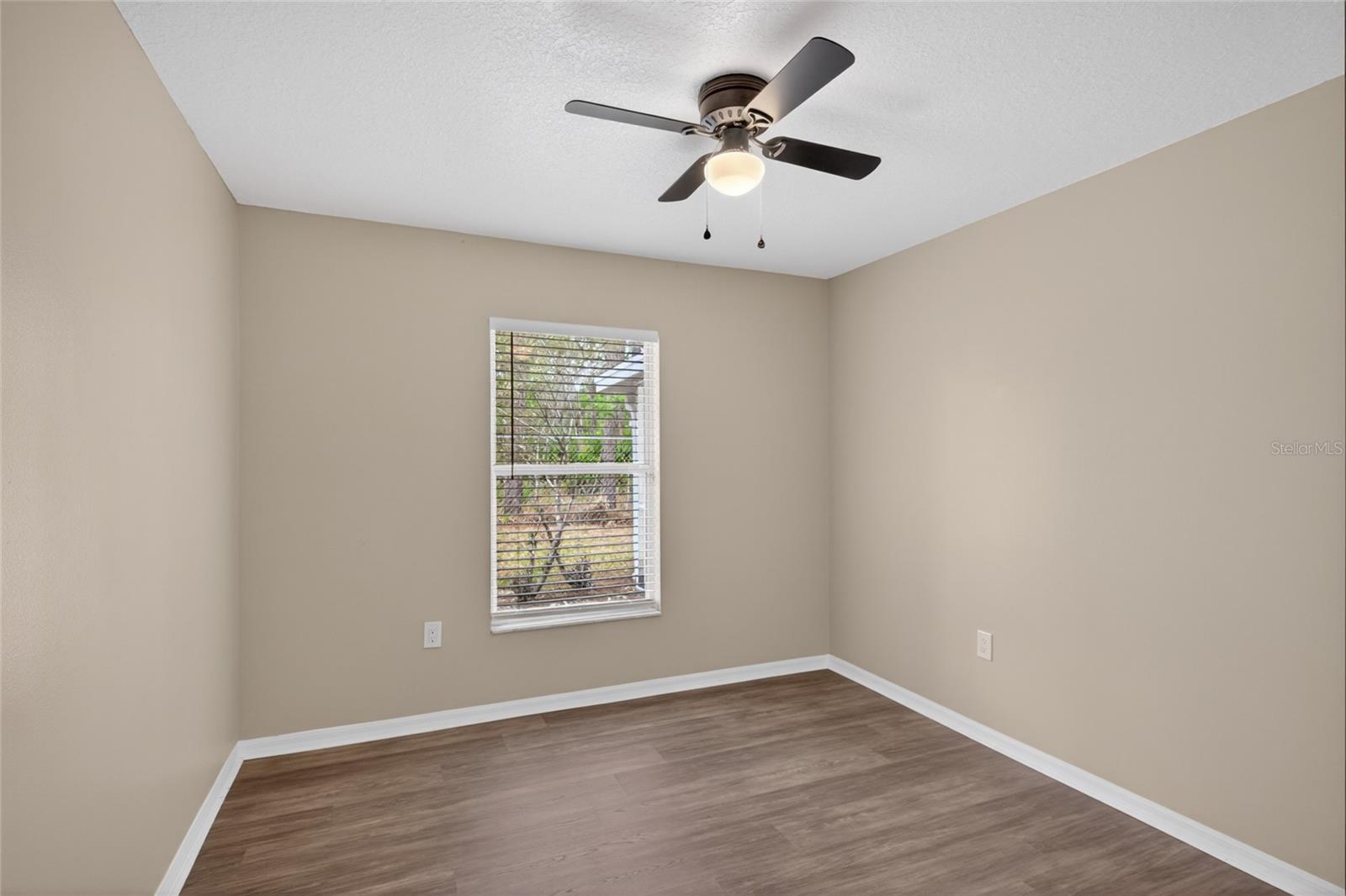 Image 15 of 40 For 799 Wycliffe Lane