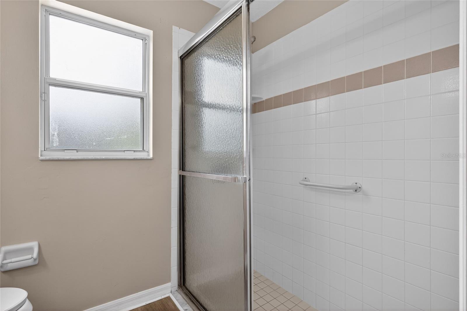 Image 23 of 40 For 799 Wycliffe Lane
