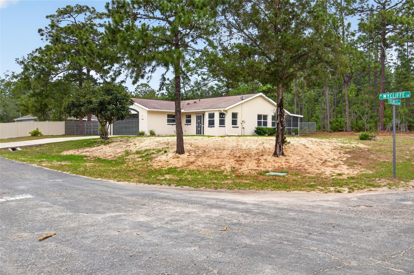 Image 4 of 40 For 799 Wycliffe Lane