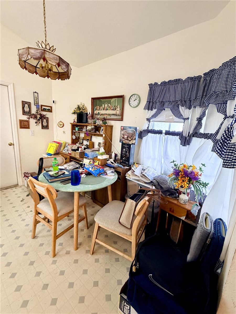Image 3 of 18 For 14030 Hexam Road