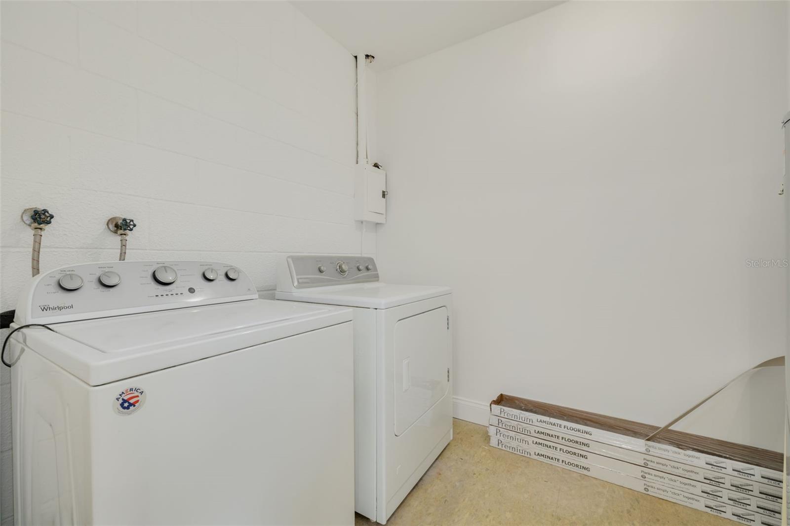 Image 21 of 27 For 2120 23rd Street Sw