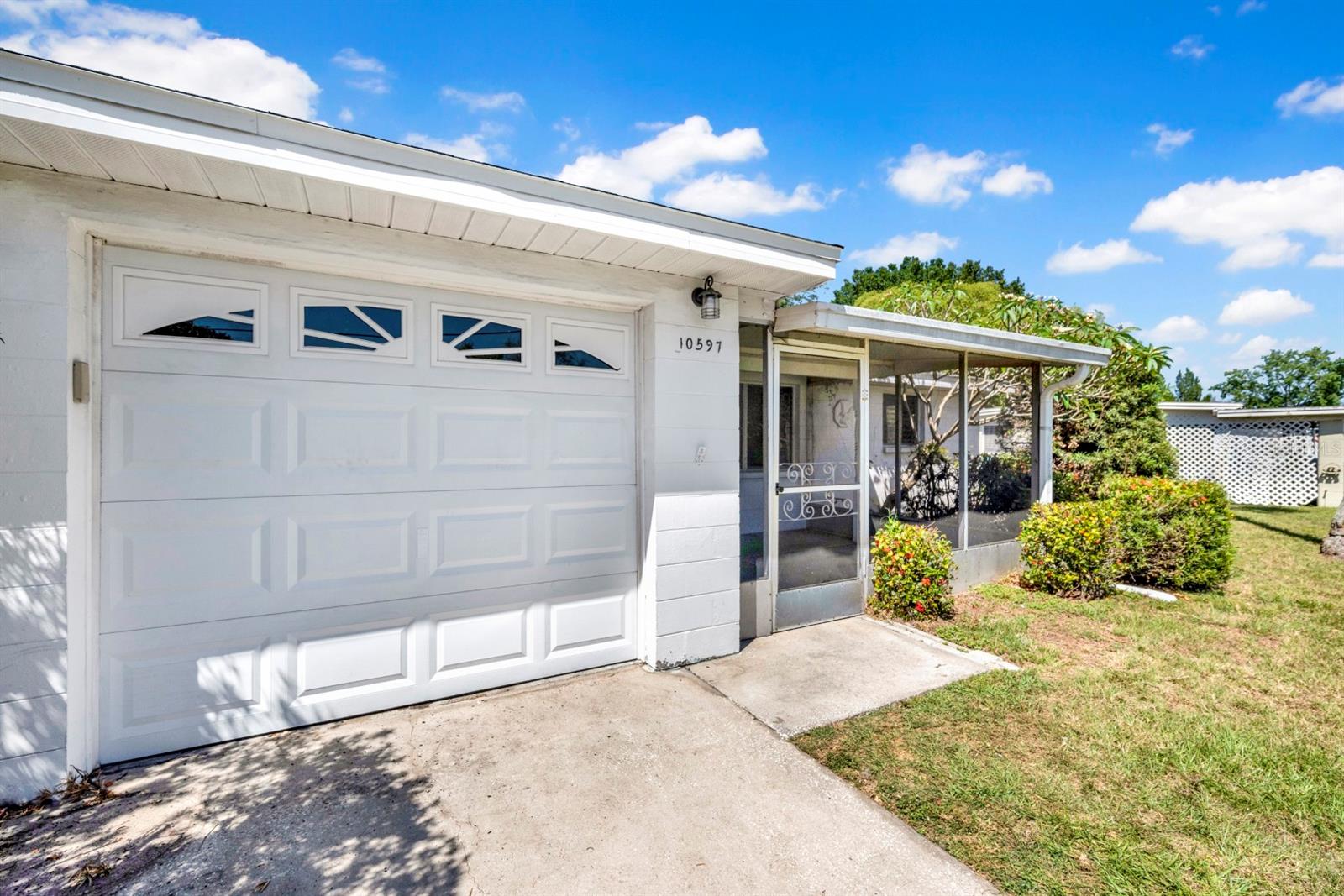 Image 10 of 30 For 10597 110th Avenue