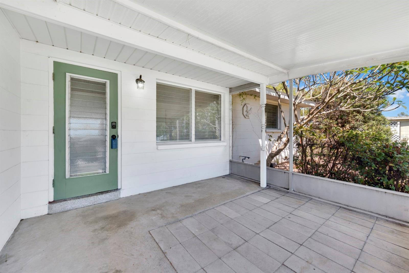 Image 11 of 30 For 10597 110th Avenue