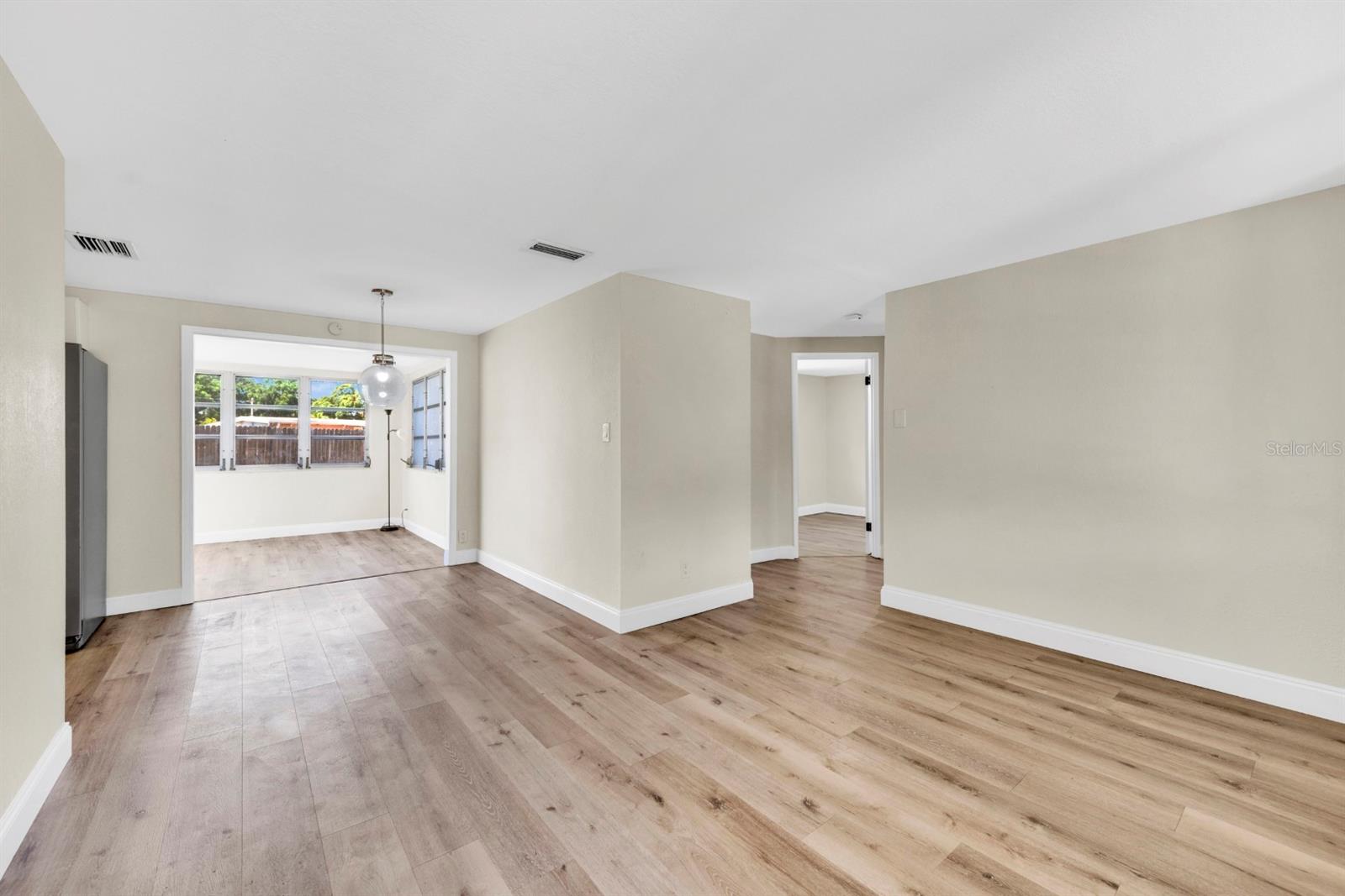 Image 12 of 30 For 10597 110th Avenue