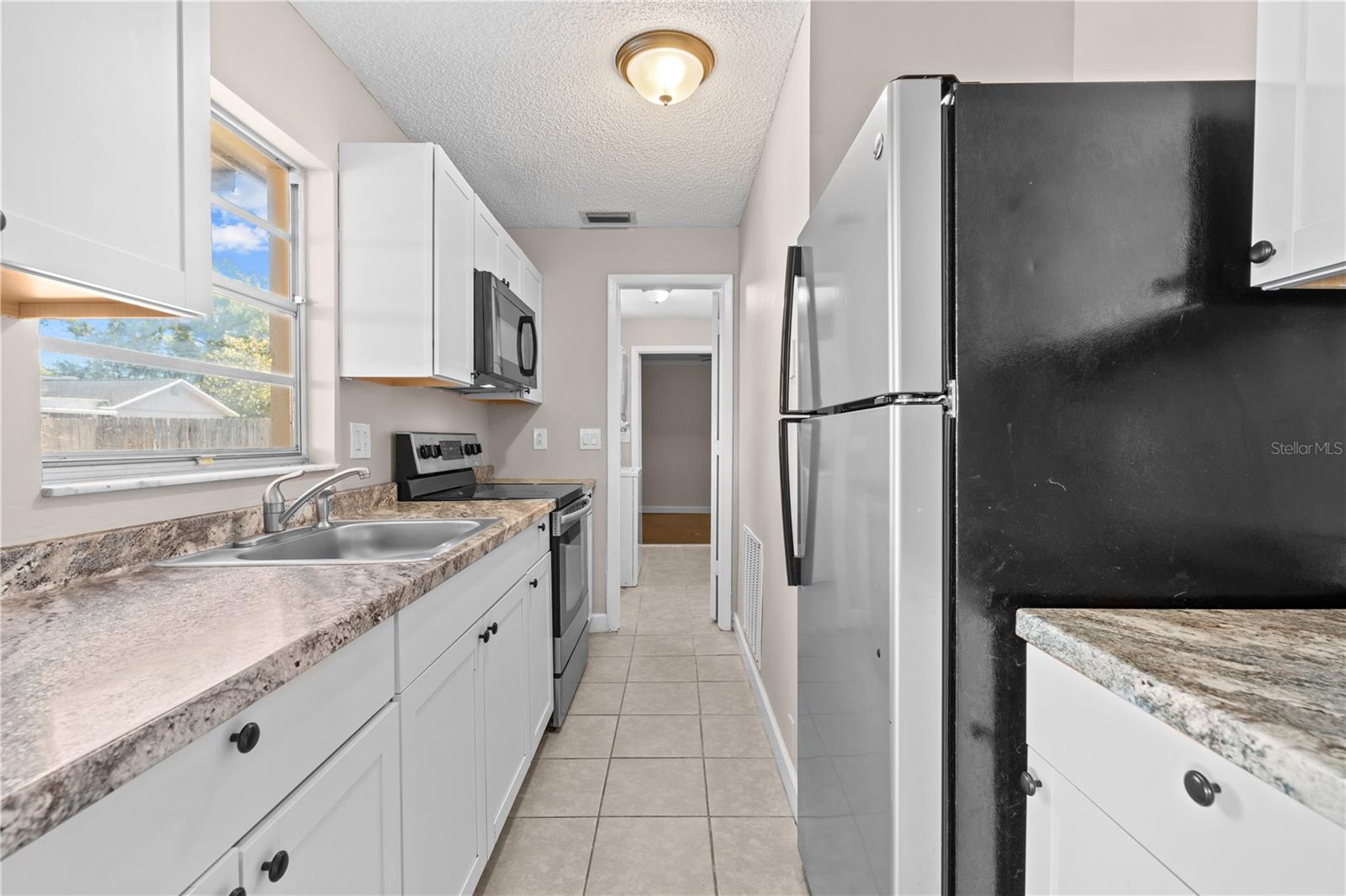 Listing photo id 15 for 7503 Culver Lane