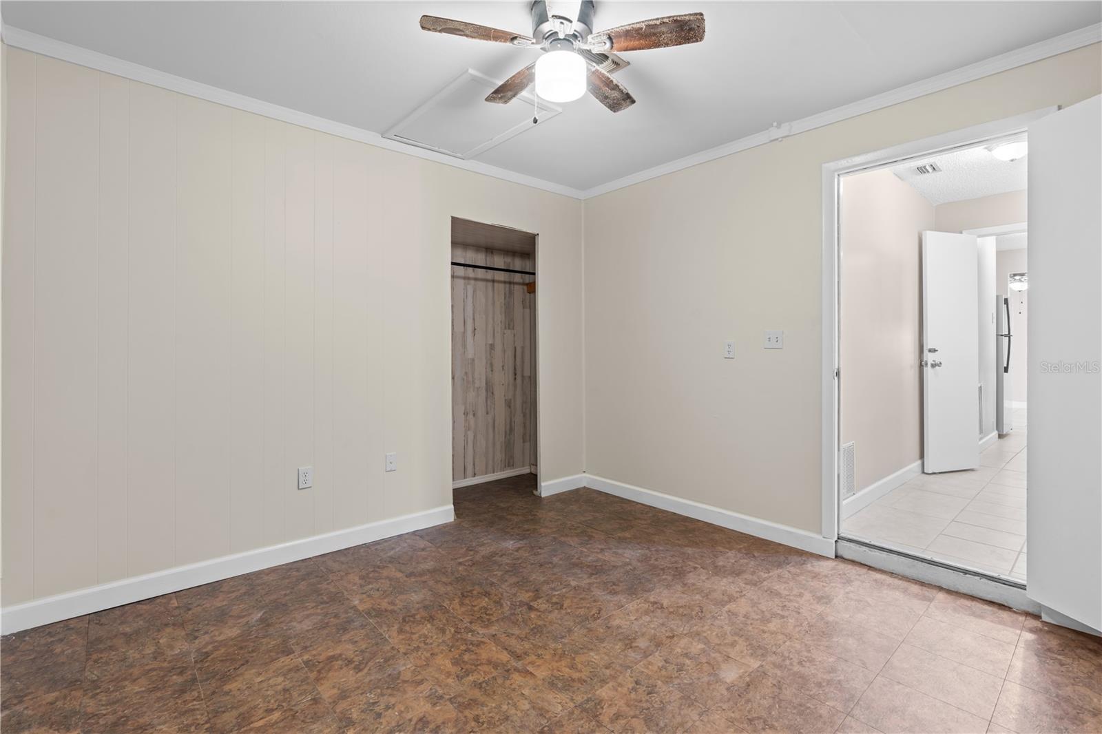 Listing photo id 18 for 7503 Culver Lane