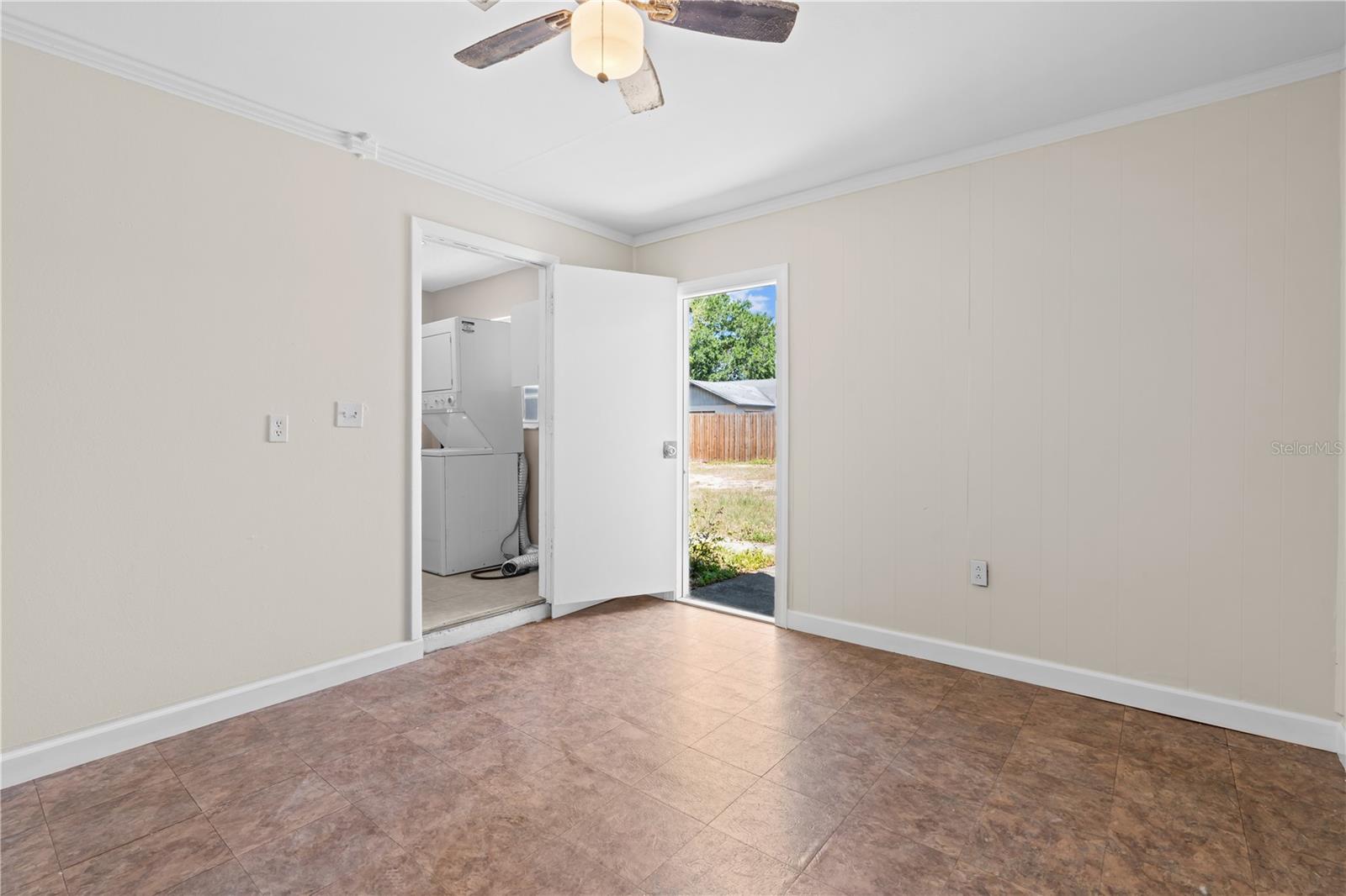 Listing photo id 19 for 7503 Culver Lane