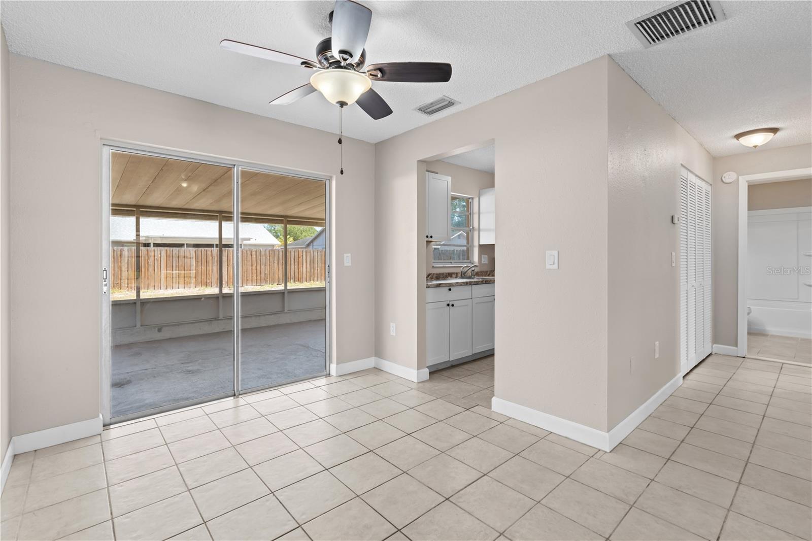 Listing photo id 27 for 7503 Culver Lane