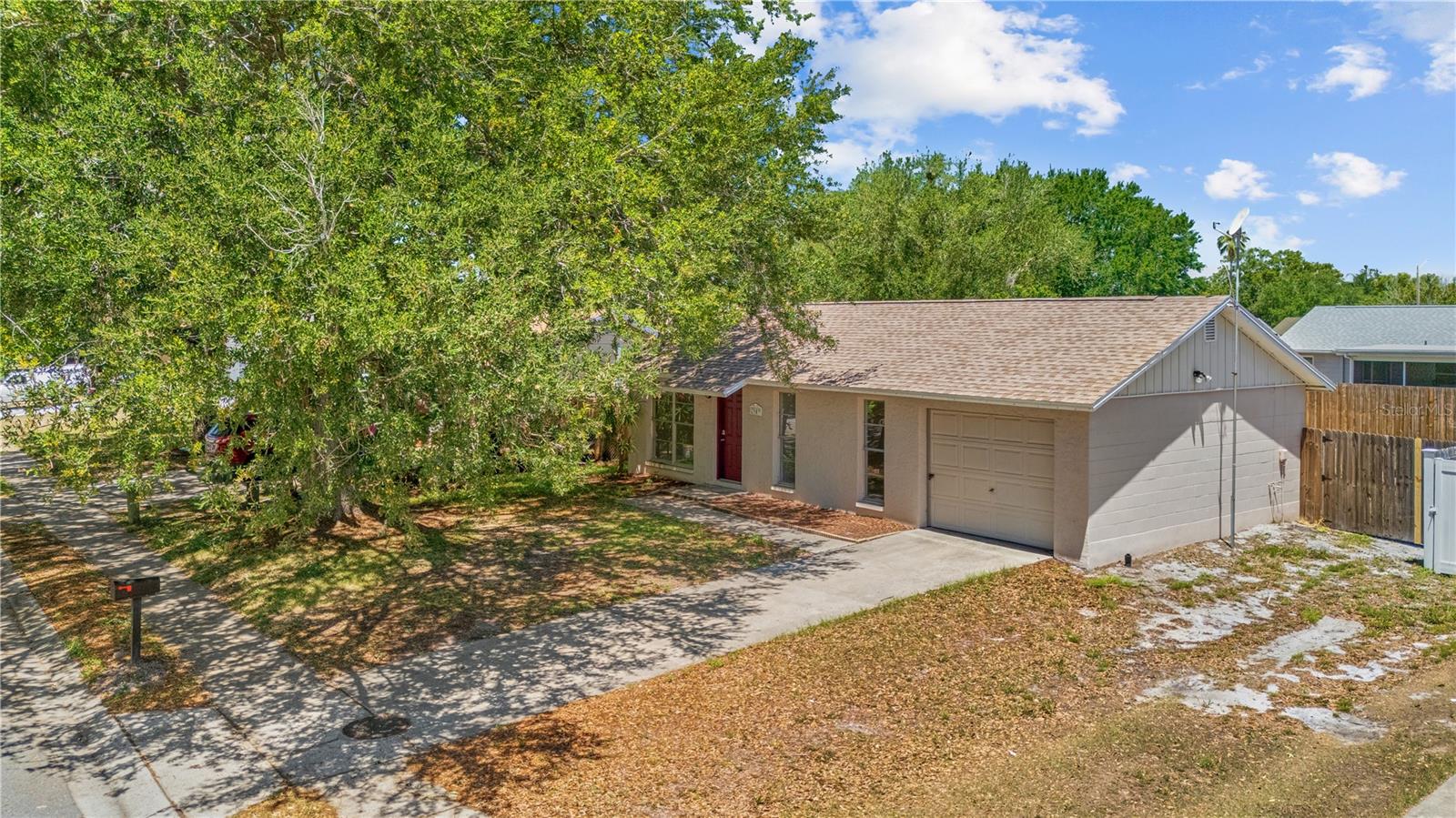 Listing photo id 5 for 7503 Culver Lane