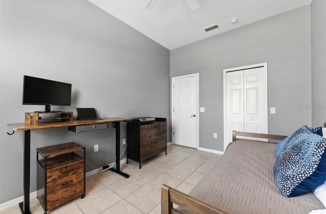 Image 18 of 43 For 12910 Vicksburg Drive