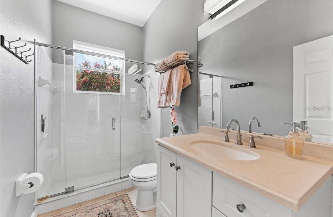 Image 22 of 43 For 12910 Vicksburg Drive