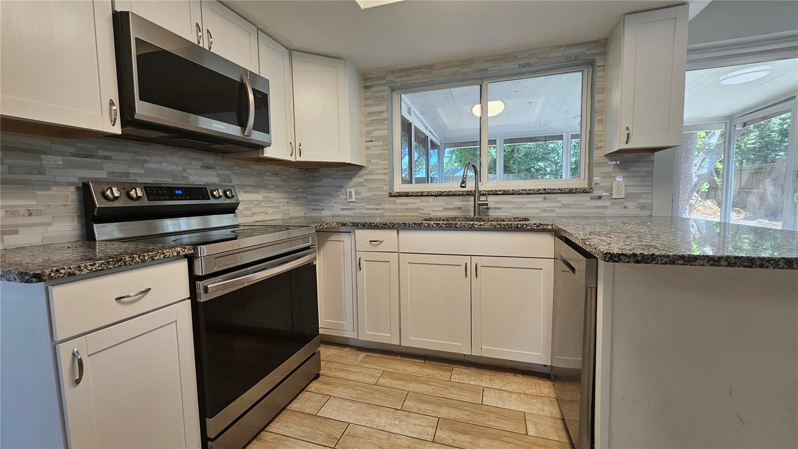 Image 10 of 24 For 6412 Pawling Avenue
