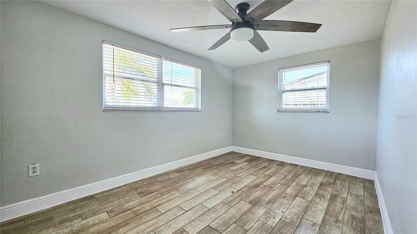 Image 11 of 24 For 6412 Pawling Avenue