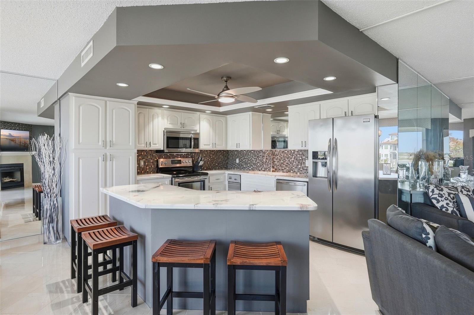Listing photo id 16 for 1060 Pinellas Bayway S 204