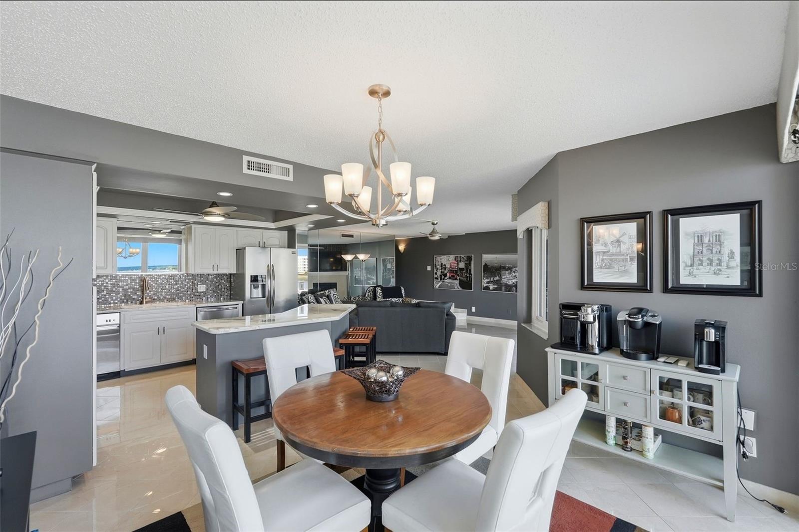 Listing photo id 18 for 1060 Pinellas Bayway S 204