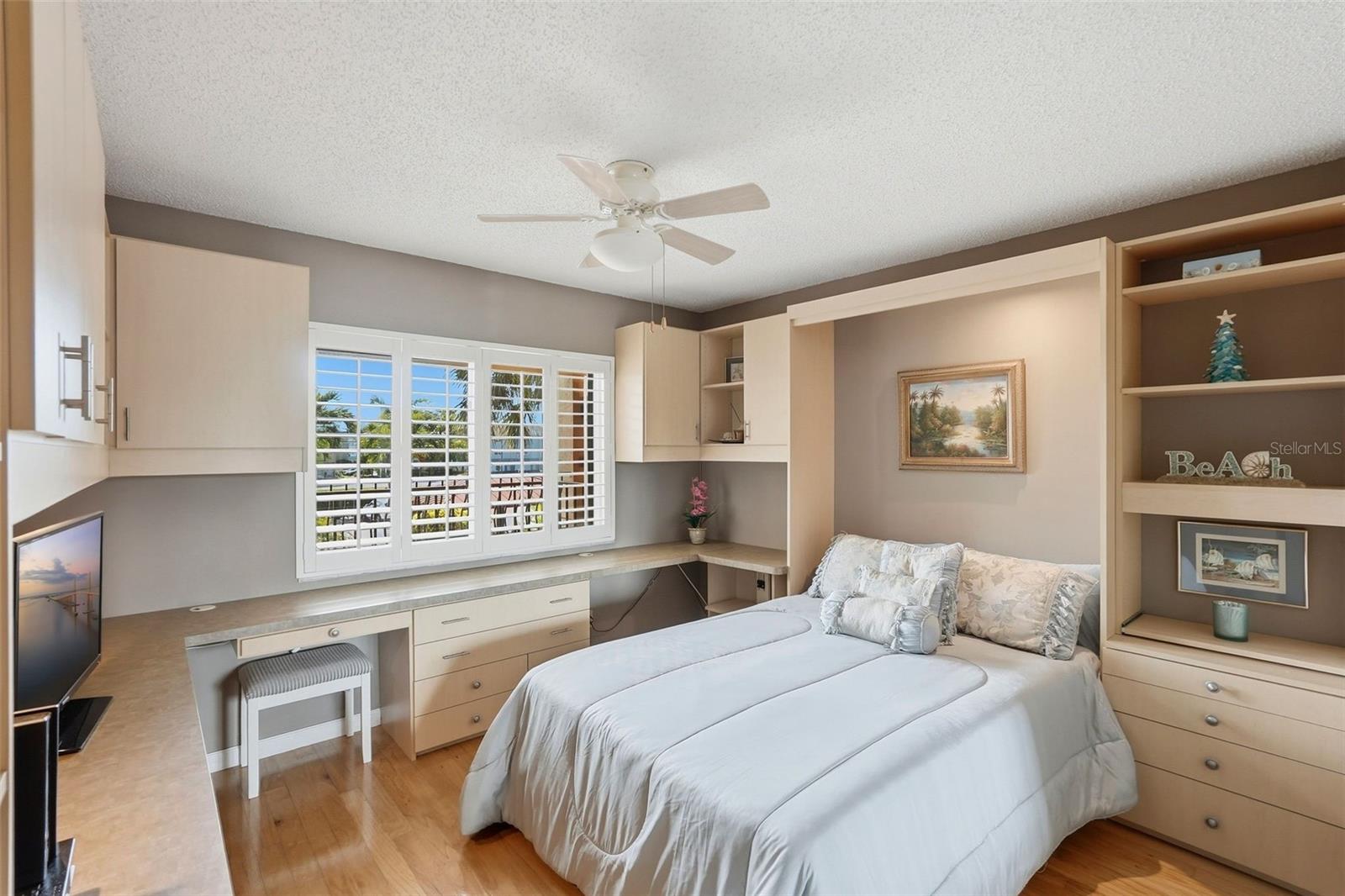 Listing photo id 20 for 1060 Pinellas Bayway S 204