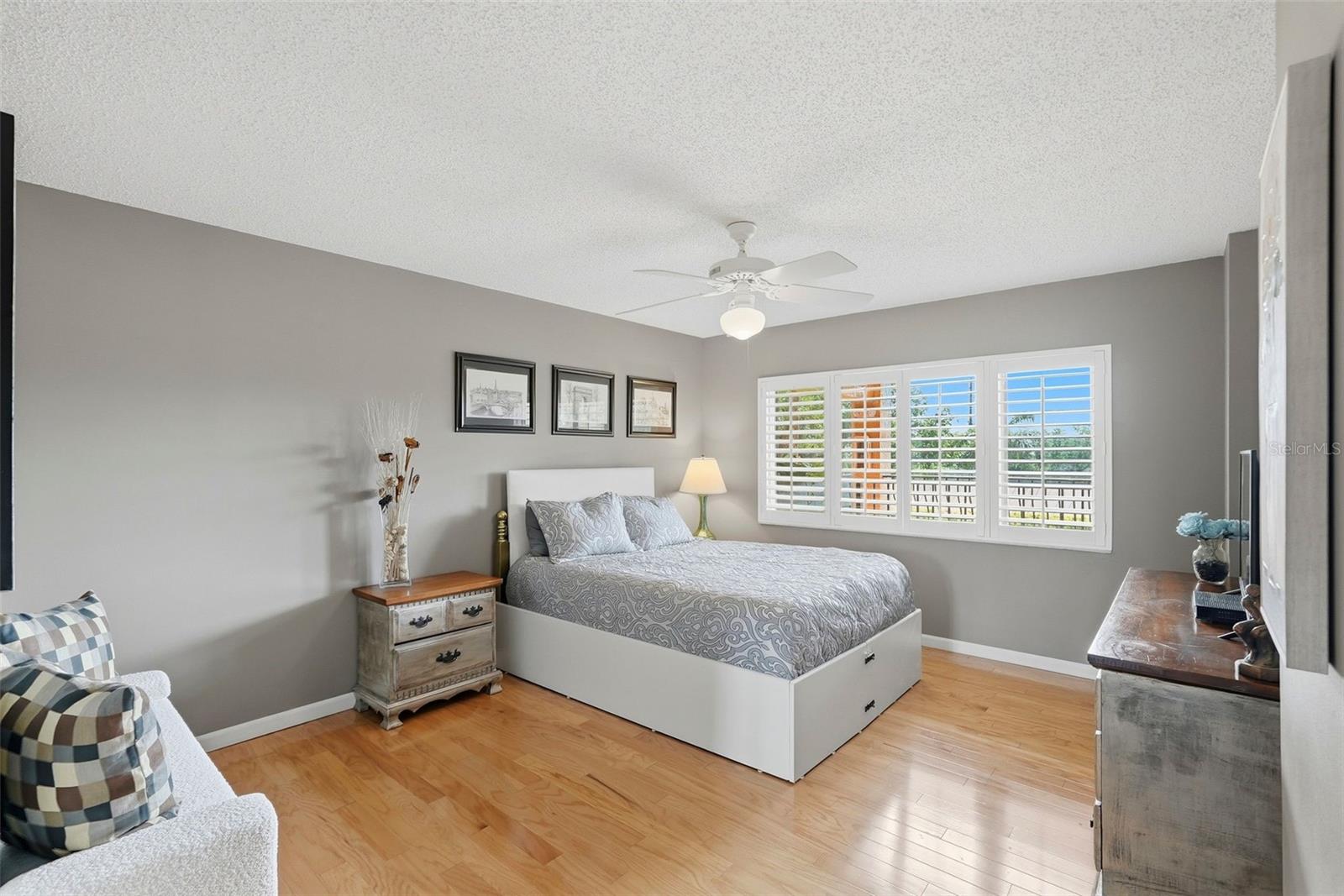 Listing photo id 22 for 1060 Pinellas Bayway S 204