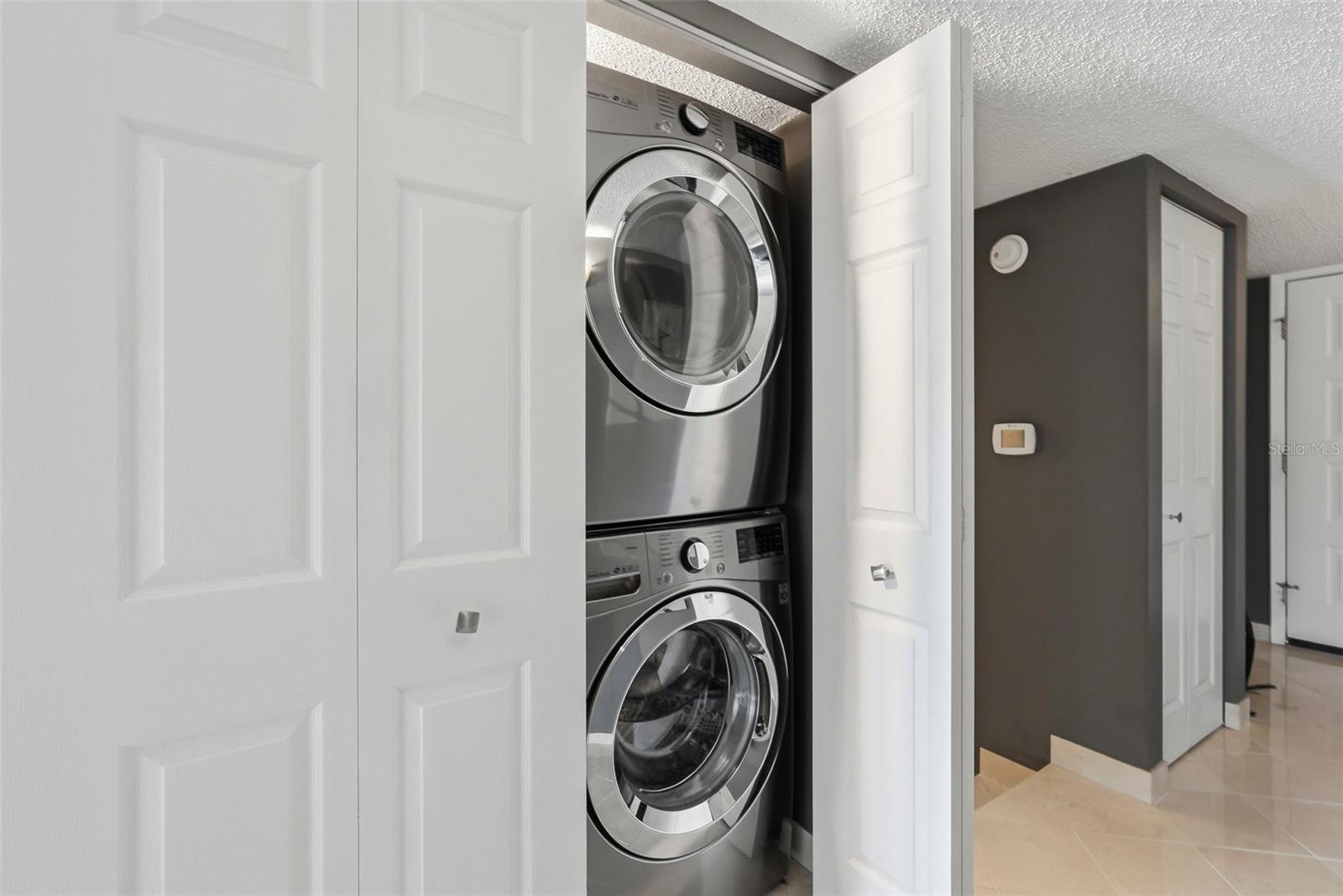 Listing photo id 26 for 1060 Pinellas Bayway S 204