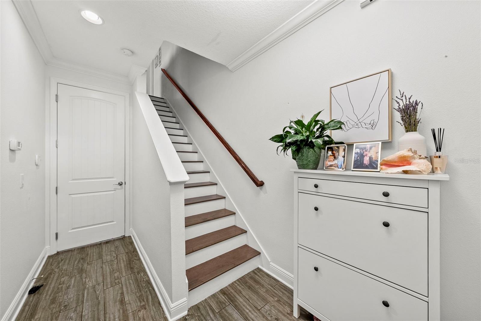 Image 3 of 47 For 420 Lincoln Avenue