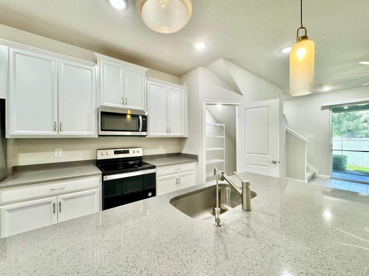 Image 11 of 35 For 8509 Primrose Willow Place